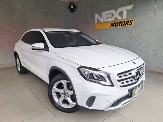 MERCEDES-BENZ GLA 200 1.6 CGI FLEX ADVANCE 7G-DCT